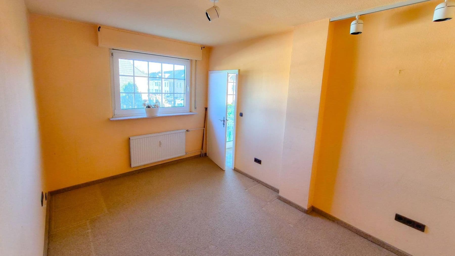 Prodej domu 132 m², pozemek 743 m², Moers, Severní Porýní-Vestfálsko Prodej domu 132 m², pozemek 743 m², Moers, Severní Porýní-Vestfálsko