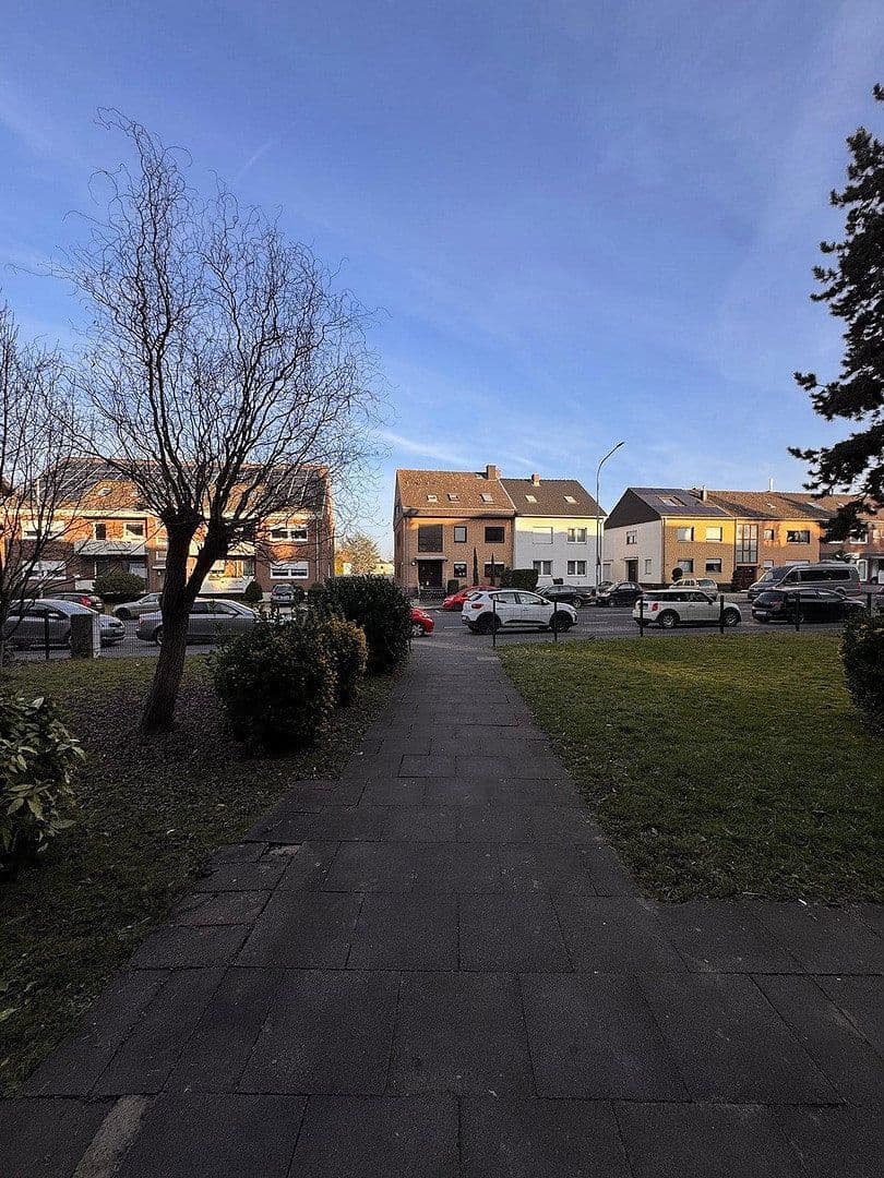 Prodej domu 712 m², pozemek 980 m², Euskirchen, Severní Porýní-Vestfálsko Prodej domu 712 m², pozemek 980 m², Euskirchen, Severní Porýní-Vestfálsko