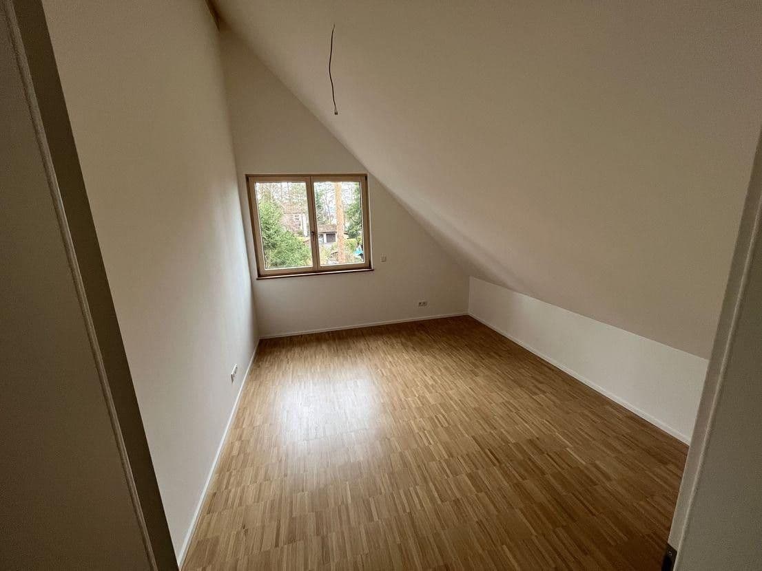 Pronájem bytu 5+1 150 m², Wielandstr.5b, Zirndorf, Bavorsko Pronájem bytu 5+1 150 m², Wielandstr.5b, Zirndorf, Bavorsko