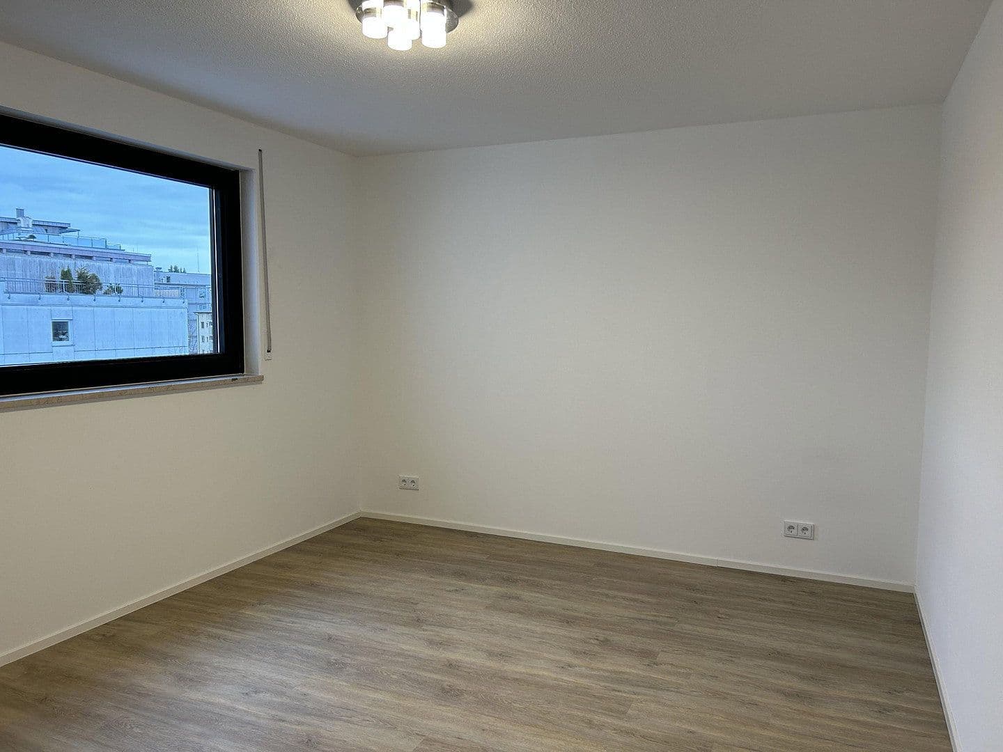 Pronájem bytu 2+kk 78 m², Bahnhofstraße 44, Kempten (Allgäu), Bavorsko Pronájem bytu 2+kk 78 m², Bahnhofstraße 44, Kempten (Allgäu), Bavorsko