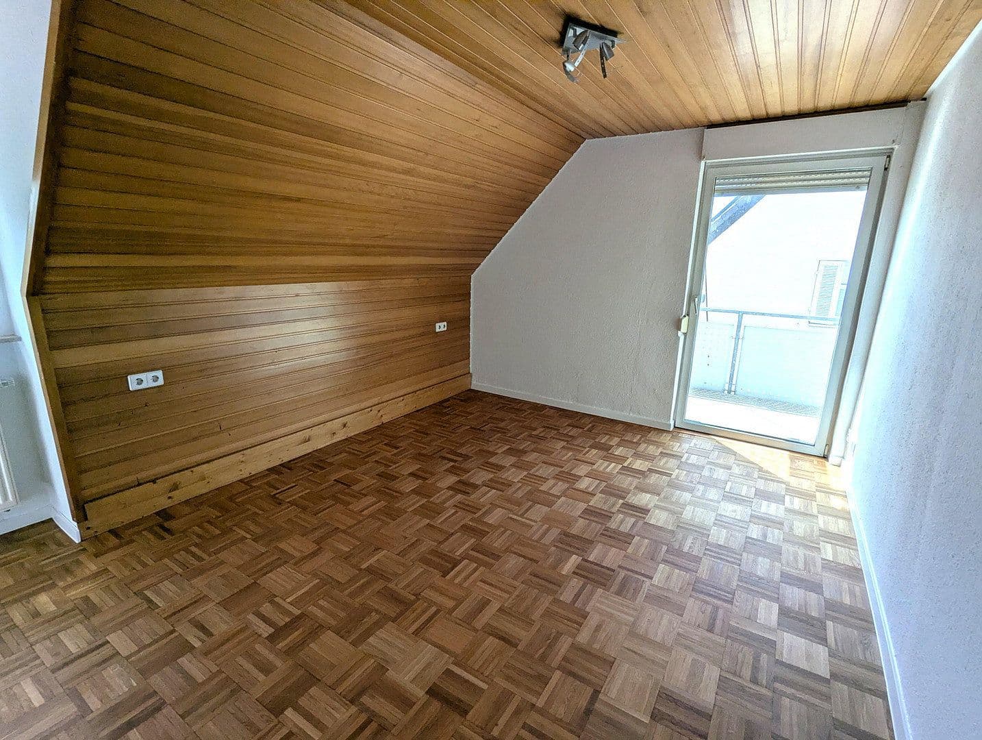 Pronájem bytu 4+1 78 m², Im Geiger 75, Stuttgart, Bádensko-Württembersko Pronájem bytu 4+1 78 m², Im Geiger 75, Stuttgart, Bádensko-Württembersko