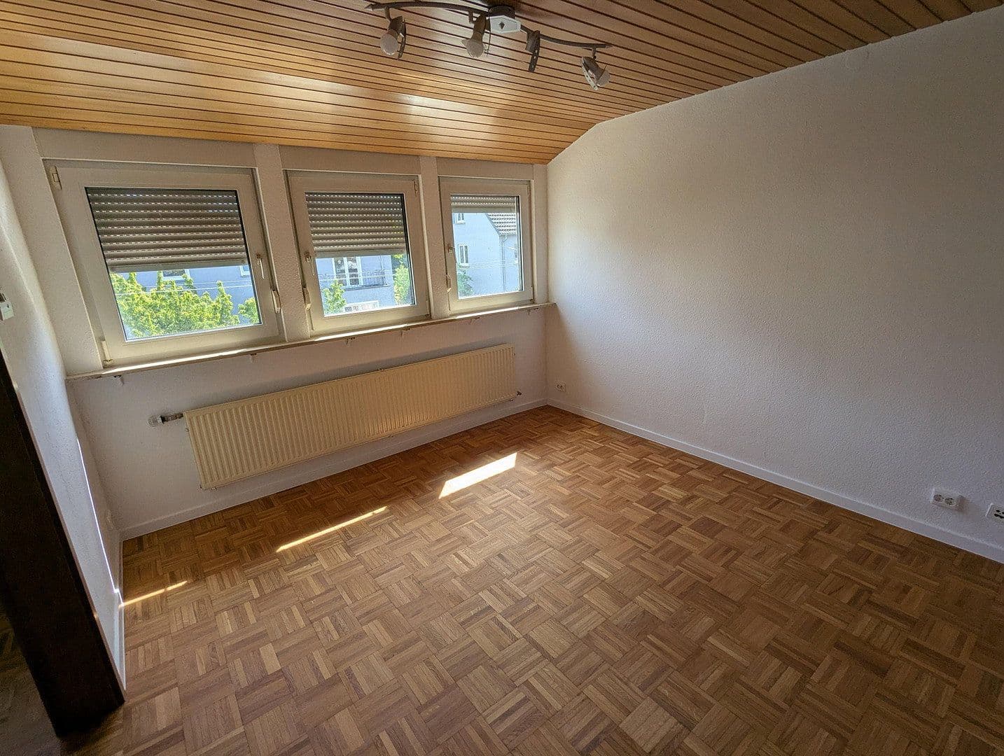 Pronájem bytu 4+1 78 m², Im Geiger 75, Stuttgart, Bádensko-Württembersko Pronájem bytu 4+1 78 m², Im Geiger 75, Stuttgart, Bádensko-Württembersko