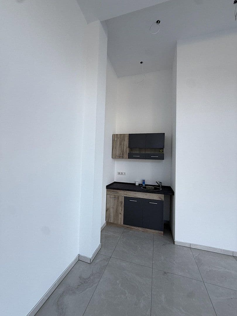 Pronájem nebytového prostoru 40 m², Am Römerhof 16, Münzenberg, Hessen Pronájem nebytového prostoru 40 m², Am Römerhof 16, Münzenberg, Hessen