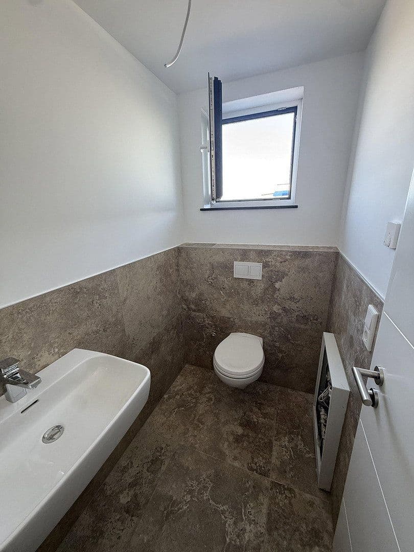 Pronájem nebytového prostoru 40 m², Am Römerhof 16, Münzenberg, Hessen Pronájem nebytového prostoru 40 m², Am Römerhof 16, Münzenberg, Hessen