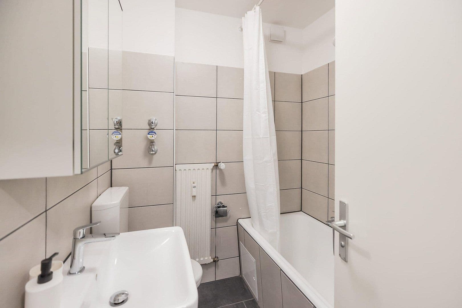 Pronájem bytu 1+1 40 m², Philipp-Zorn-Straße 66, Ansbach, Bavorsko Pronájem bytu 1+1 40 m², Philipp-Zorn-Straße 66, Ansbach, Bavorsko