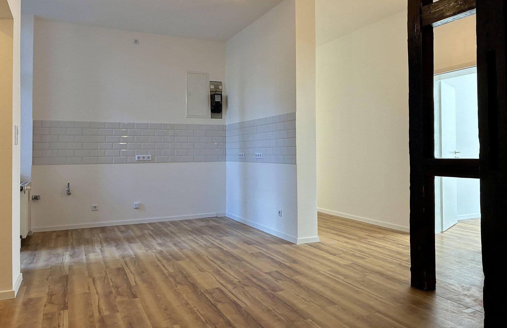 Pronájem bytu 5+1 141 m², Friedrich-Wilhelm-Straße 38, Braunschweig, Dolní Sasko Pronájem bytu 5+1 141 m², Friedrich-Wilhelm-Straße 38, Braunschweig, Dolní Sasko