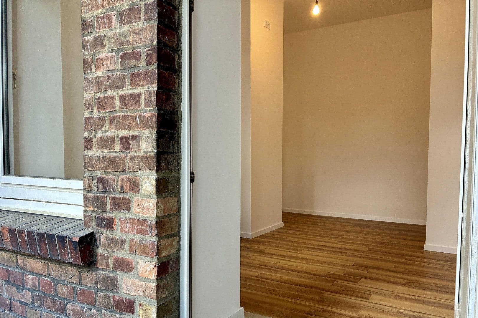 Pronájem bytu 5+1 141 m², Friedrich-Wilhelm-Straße 38, Braunschweig, Dolní Sasko Pronájem bytu 5+1 141 m², Friedrich-Wilhelm-Straße 38, Braunschweig, Dolní Sasko