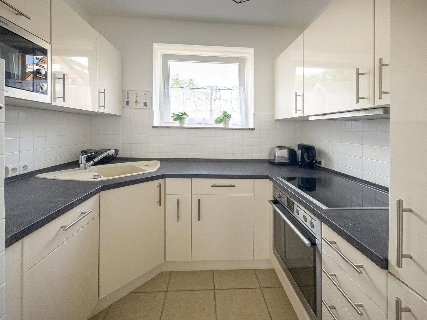 Prodej domu 88 m², pozemek 240 m², Grambker Heerstraße 118A, Bremen, Bremen Prodej domu 88 m², pozemek 240 m², Grambker Heerstraße 118A, Bremen, Bremen