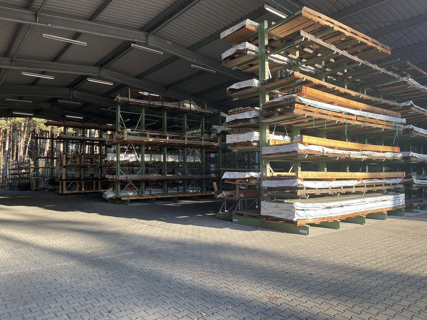 Prodej nebytového prostoru 9.657 m², Borkheide, Braniborsko Prodej nebytového prostoru 9.657 m², Borkheide, Braniborsko