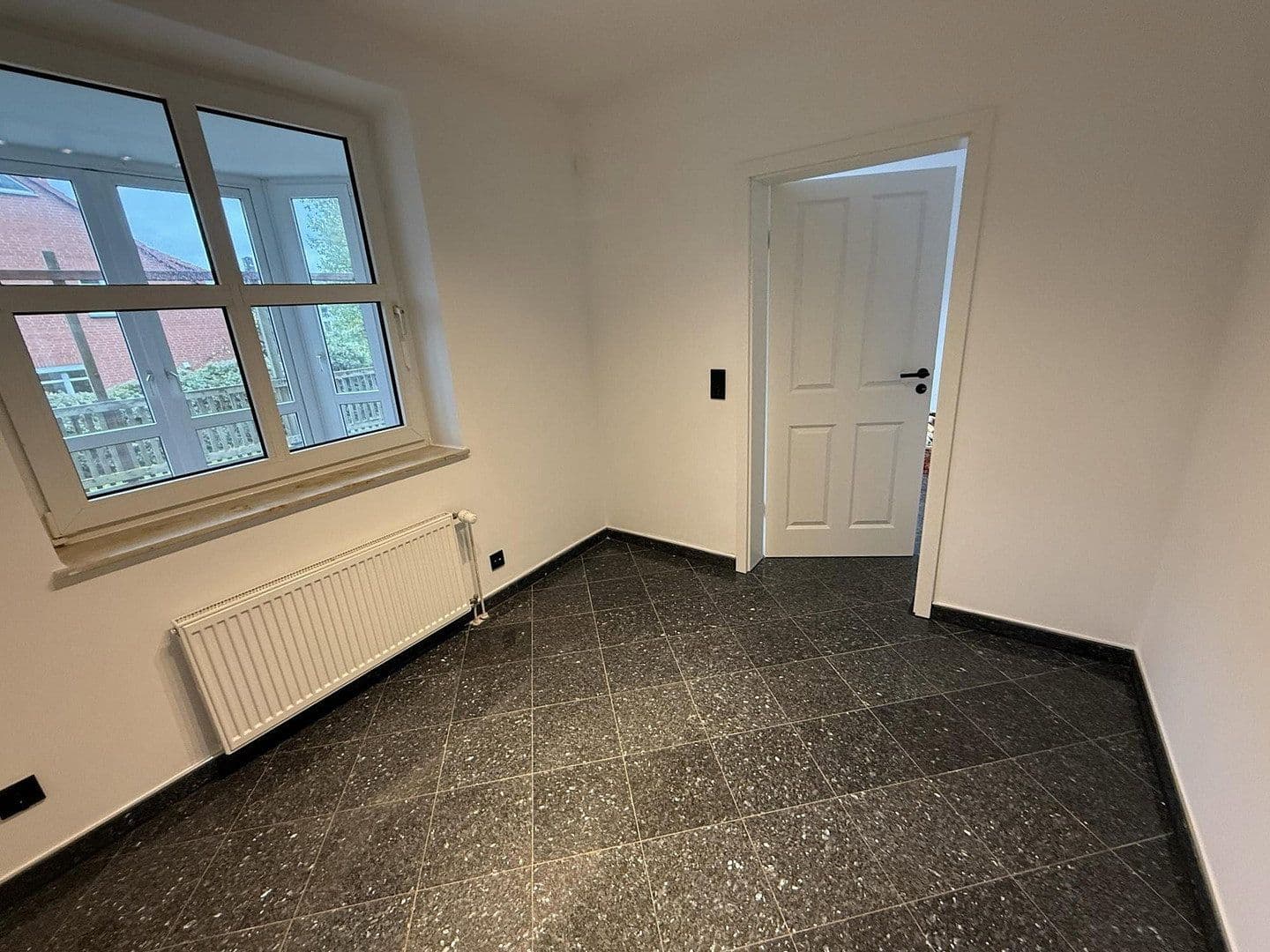 Pronájem bytu 2+1 60 m², Gustav-Heinemann-Straße 109, Bremen, Bremen Pronájem bytu 2+1 60 m², Gustav-Heinemann-Straße 109, Bremen, Bremen