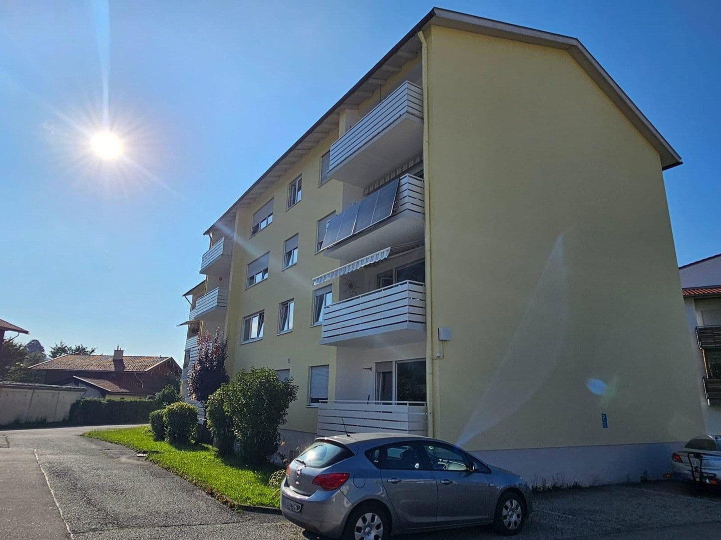 Prodej bytu 2+1 66 m², Alte Tegernseer Str. 12, Hausham, Bavorsko Prodej bytu 2+1 66 m², Alte Tegernseer Str. 12, Hausham, Bavorsko
