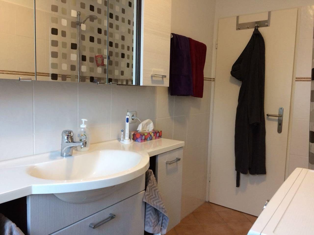 Prodej bytu 2+1 66 m², Alte Tegernseer Str. 12, Hausham, Bavorsko Prodej bytu 2+1 66 m², Alte Tegernseer Str. 12, Hausham, Bavorsko