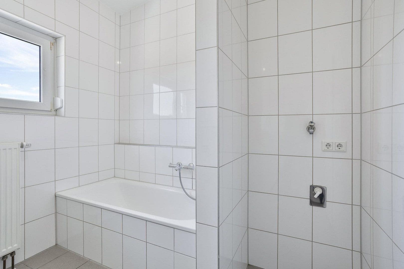 Prodej domu 111 m², pozemek 5.733 m², Essen, Severní Porýní-Vestfálsko Prodej domu 111 m², pozemek 5.733 m², Essen, Severní Porýní-Vestfálsko
