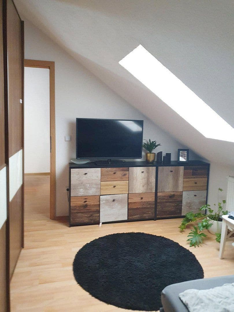 Pronájem bytu 3+1 69 m², Triberger Straße 4, Villingen-Schwenningen, Bádensko-Württembersko Pronájem bytu 3+1 69 m², Triberger Straße 4, Villingen-Schwenningen, Bádensko-Württembersko