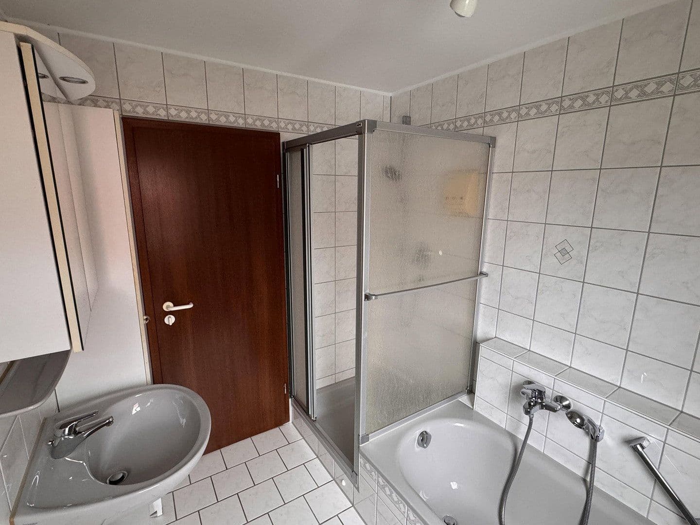 Pronájem bytu 2+1 54 m², Pappelweg 10, Sindelfingen, Bádensko-Württembersko Pronájem bytu 2+1 54 m², Pappelweg 10, Sindelfingen, Bádensko-Württembersko
