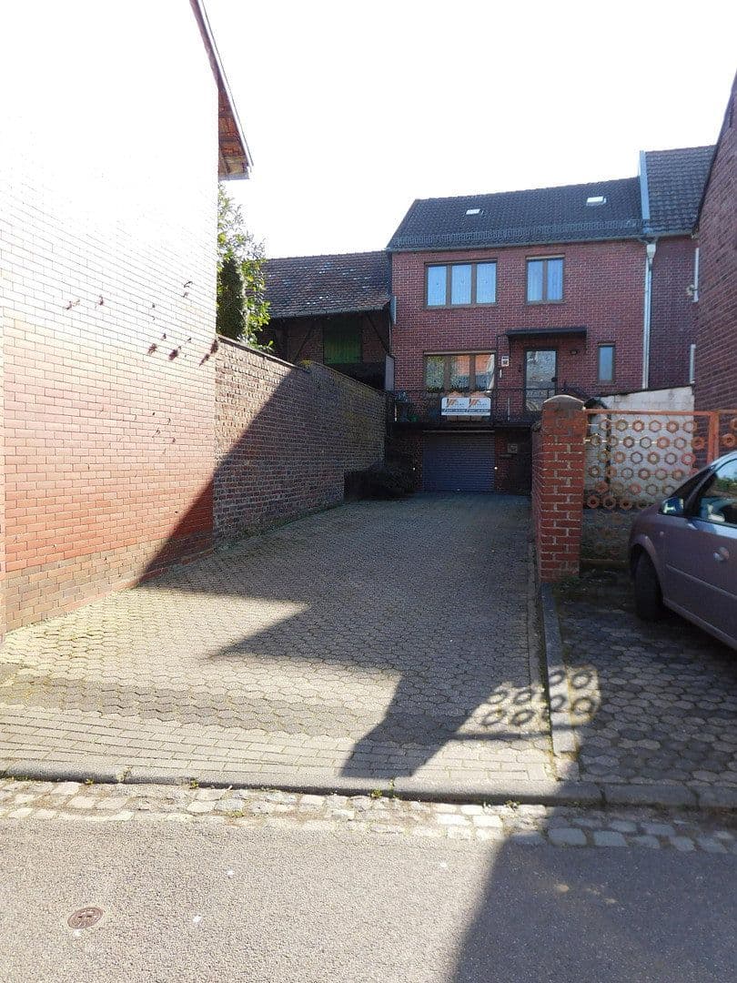 Prodej domu 96 m², pozemek 290 m², Kreuzstrasse 32, Baesweiler, Severní Porýní-Vestfálsko Prodej domu 96 m², pozemek 290 m², Kreuzstrasse 32, Baesweiler, Severní Porýní-Vestfálsko