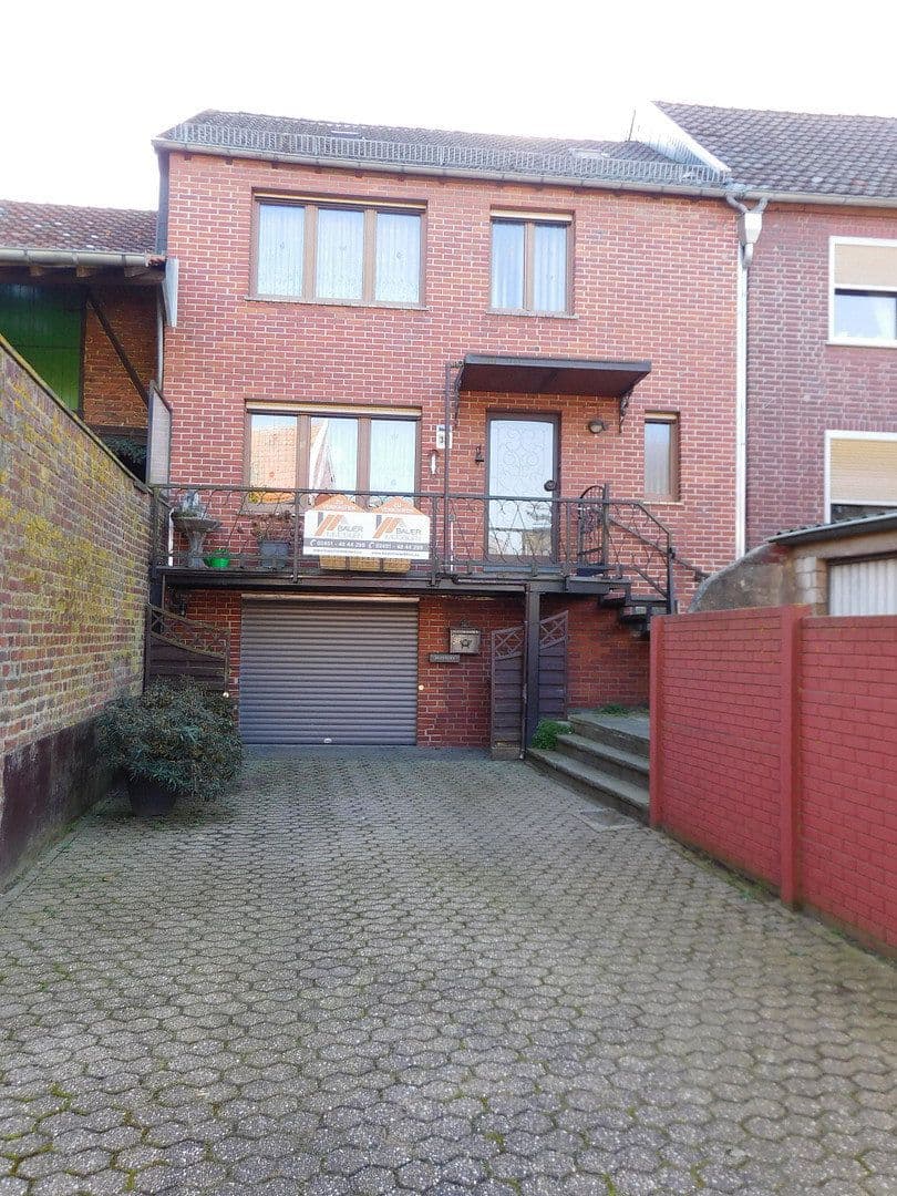 Prodej domu 96 m², pozemek 290 m², Kreuzstrasse 32, Baesweiler, Severní Porýní-Vestfálsko Prodej domu 96 m², pozemek 290 m², Kreuzstrasse 32, Baesweiler, Severní Porýní-Vestfálsko