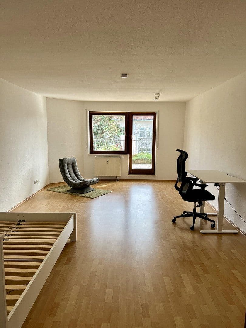 Pronájem bytu 1+1 42 m², Erlangen, Bavorsko Pronájem bytu 1+1 42 m², Erlangen, Bavorsko