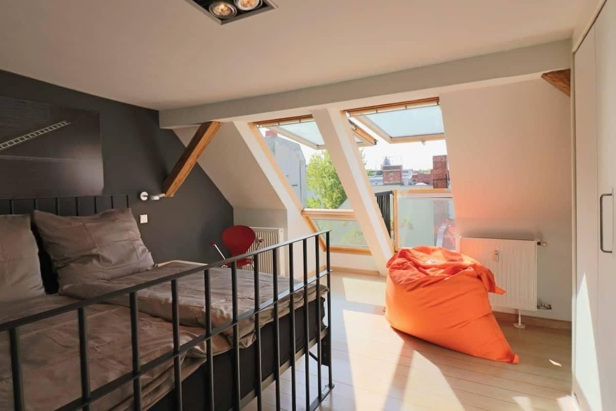 Prodej bytu 5+1 150 m², Berlin, Berlín Prodej bytu 5+1 150 m², Berlin, Berlín