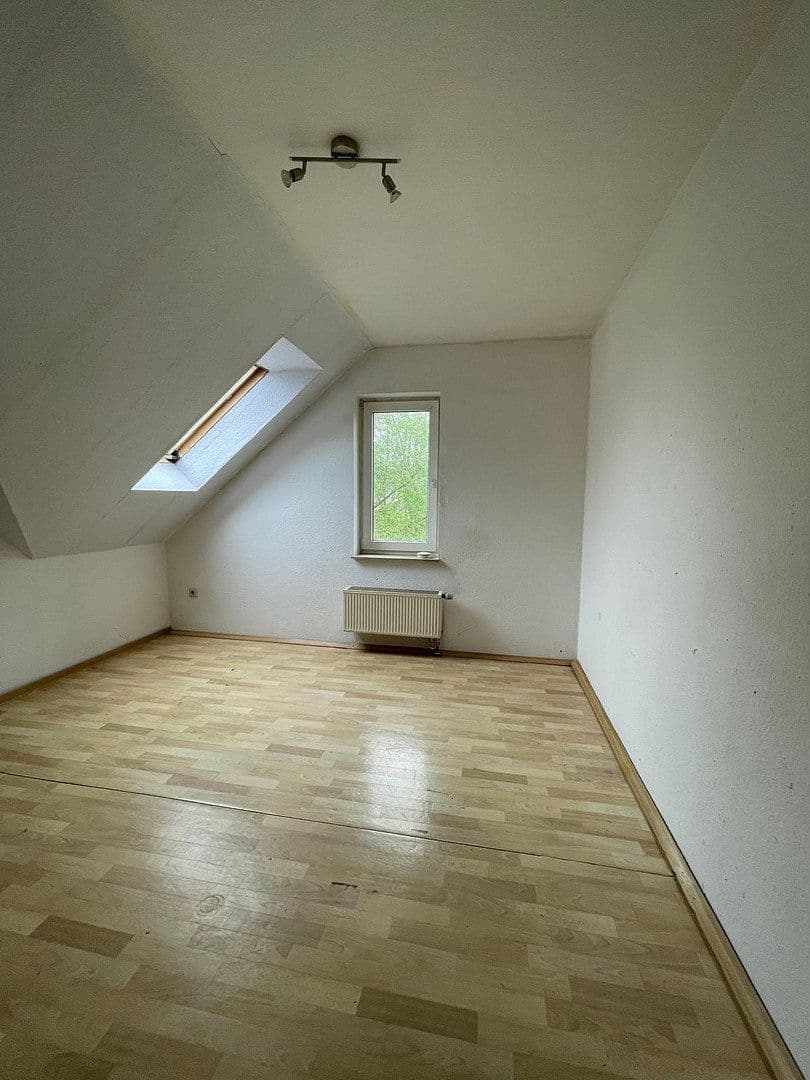 Pronájem bytu 3+1 74 m², Siegener Straße 5a, Reichshof, Severní Porýní-Vestfálsko Pronájem bytu 3+1 74 m², Siegener Straße 5a, Reichshof, Severní Porýní-Vestfálsko