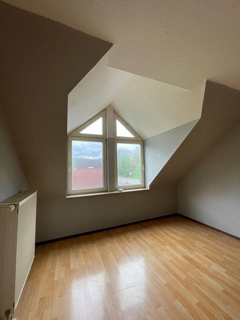 Pronájem bytu 3+1 74 m², Siegener Straße 5a, Reichshof, Severní Porýní-Vestfálsko Pronájem bytu 3+1 74 m², Siegener Straße 5a, Reichshof, Severní Porýní-Vestfálsko