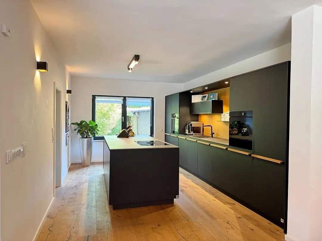 Prodej domu 460 m², pozemek 447 m², Karlsruhe, Bádensko-Württembersko Prodej domu 460 m², pozemek 447 m², Karlsruhe, Bádensko-Württembersko