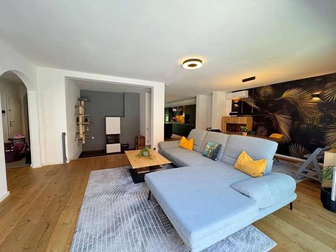 Prodej domu 460 m², pozemek 447 m², Karlsruhe, Bádensko-Württembersko Prodej domu 460 m², pozemek 447 m², Karlsruhe, Bádensko-Württembersko