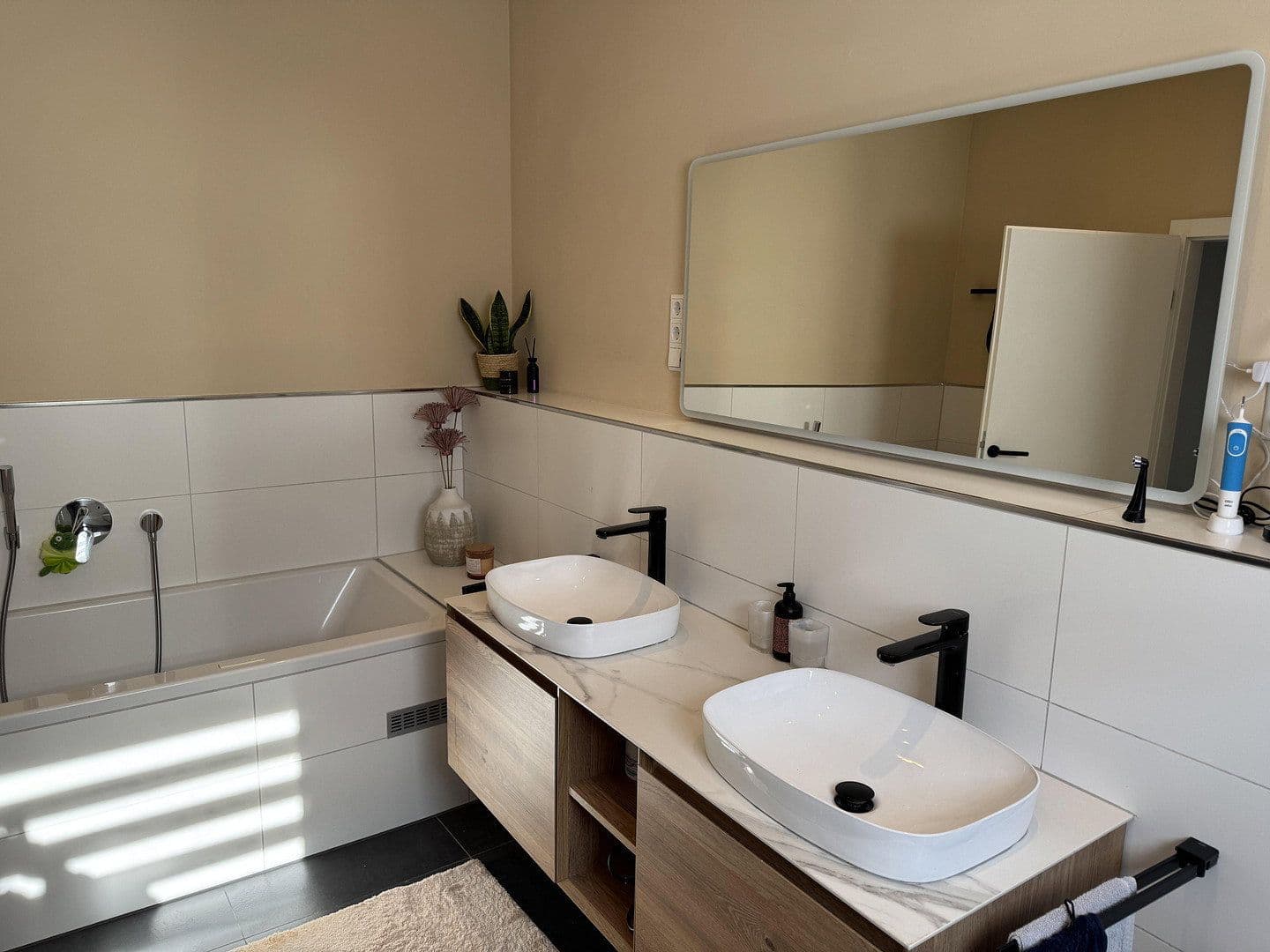 Prodej domu 460 m², pozemek 447 m², Karlsruhe, Bádensko-Württembersko Prodej domu 460 m², pozemek 447 m², Karlsruhe, Bádensko-Württembersko