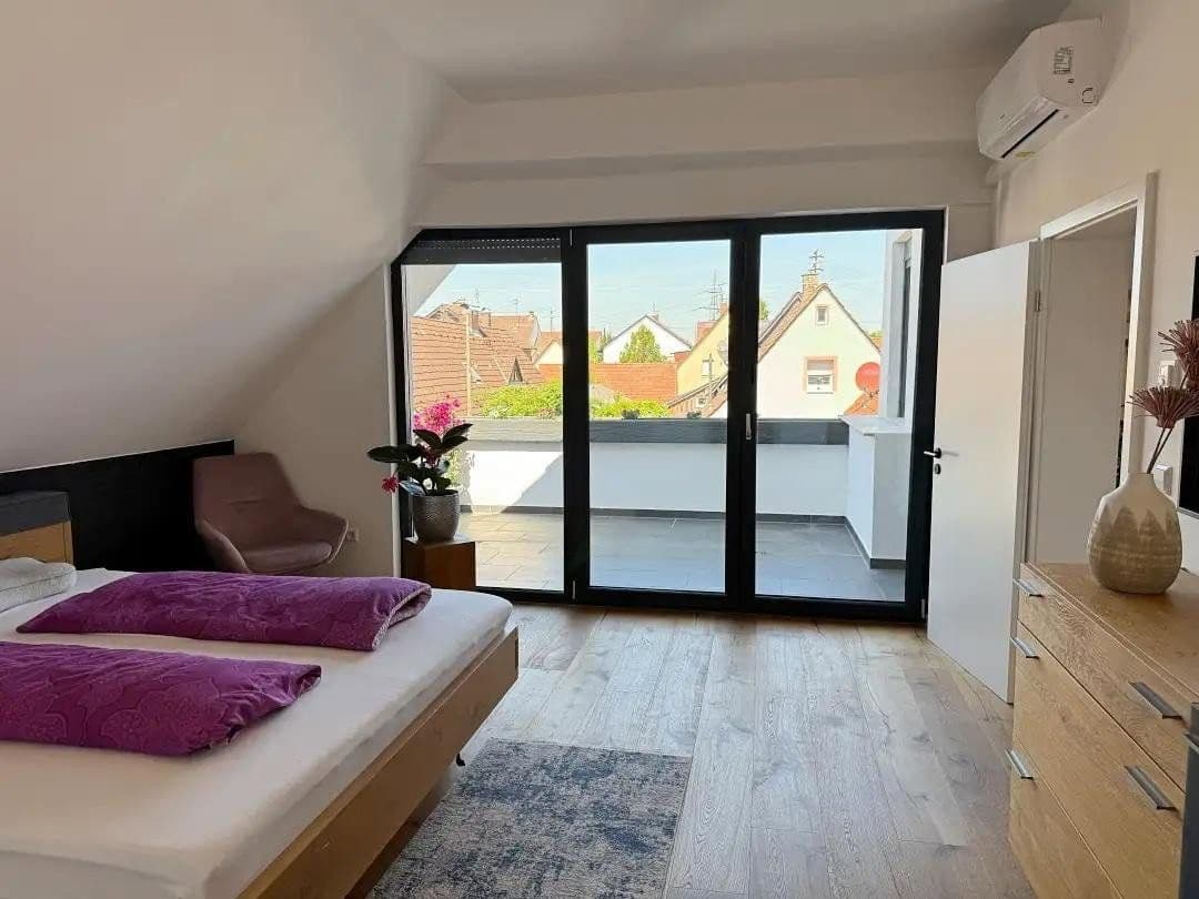 Prodej domu 460 m², pozemek 447 m², Karlsruhe, Bádensko-Württembersko Prodej domu 460 m², pozemek 447 m², Karlsruhe, Bádensko-Württembersko