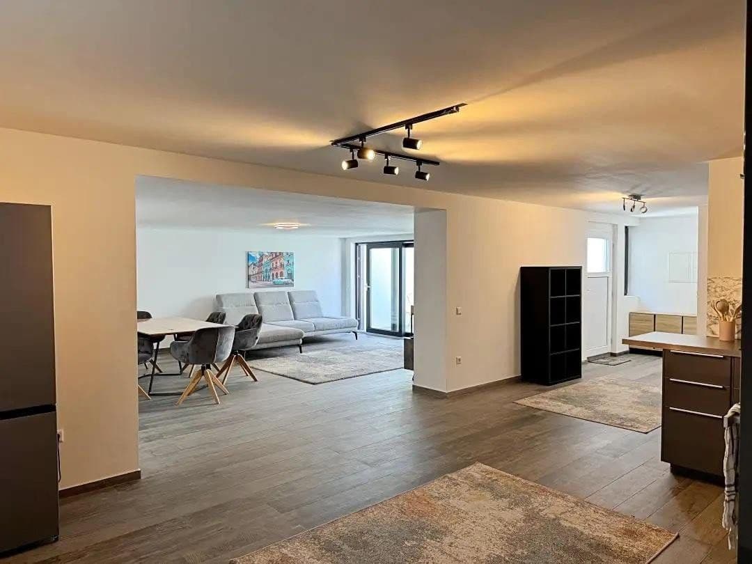 Prodej domu 460 m², pozemek 447 m², Karlsruhe, Bádensko-Württembersko Prodej domu 460 m², pozemek 447 m², Karlsruhe, Bádensko-Württembersko