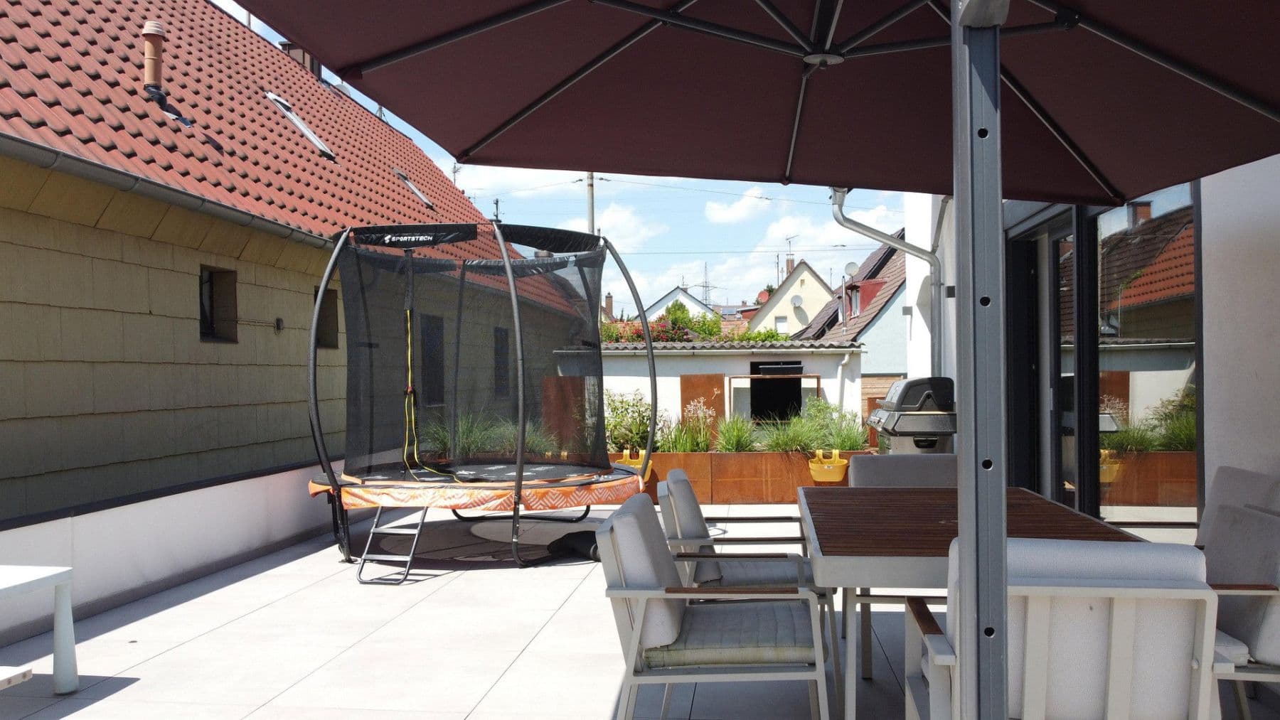 Prodej domu 460 m², pozemek 447 m², Karlsruhe, Bádensko-Württembersko Prodej domu 460 m², pozemek 447 m², Karlsruhe, Bádensko-Württembersko