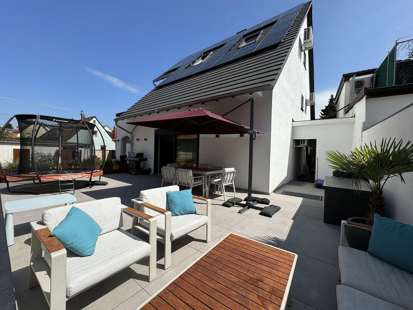 Prodej domu 460 m², pozemek 447 m², Karlsruhe, Bádensko-Württembersko Prodej domu 460 m², pozemek 447 m², Karlsruhe, Bádensko-Württembersko