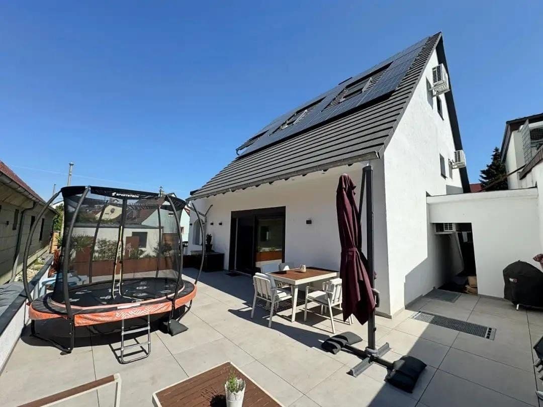 Prodej domu 460 m², pozemek 447 m², Karlsruhe, Bádensko-Württembersko Prodej domu 460 m², pozemek 447 m², Karlsruhe, Bádensko-Württembersko