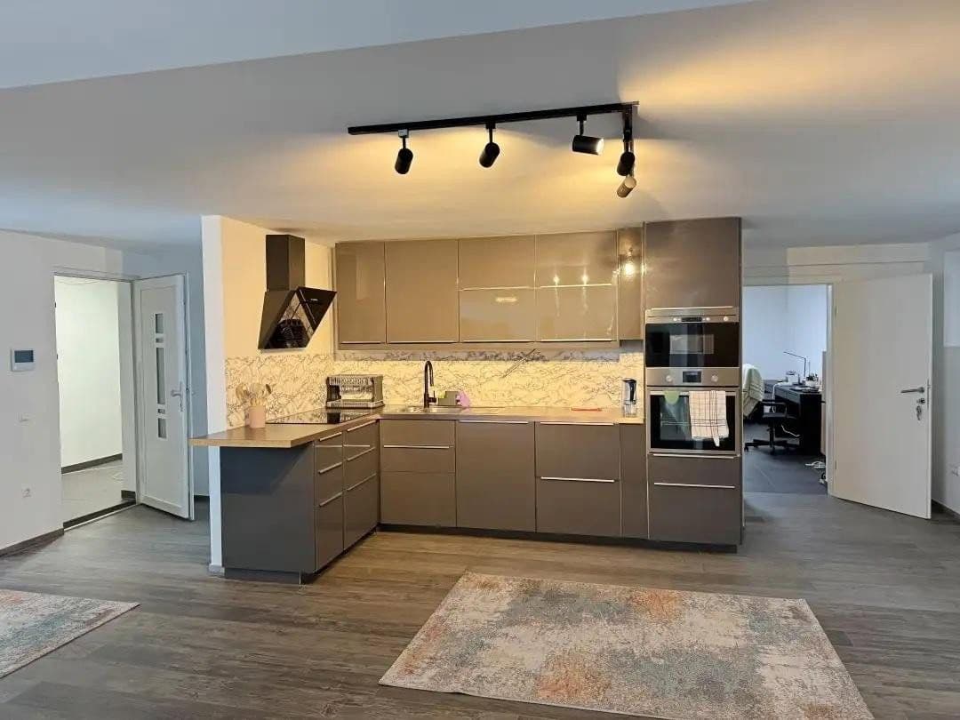 Prodej domu 460 m², pozemek 447 m², Karlsruhe, Bádensko-Württembersko Prodej domu 460 m², pozemek 447 m², Karlsruhe, Bádensko-Württembersko