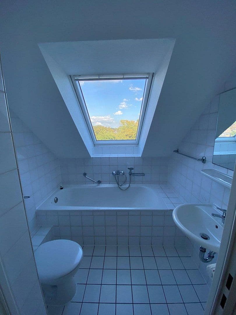 Pronájem bytu 1+1 21 m², Bublitzer Str. 17, Düsseldorf, Severní Porýní-Vestfálsko Pronájem bytu 1+1 21 m², Bublitzer Str. 17, Düsseldorf, Severní Porýní-Vestfálsko