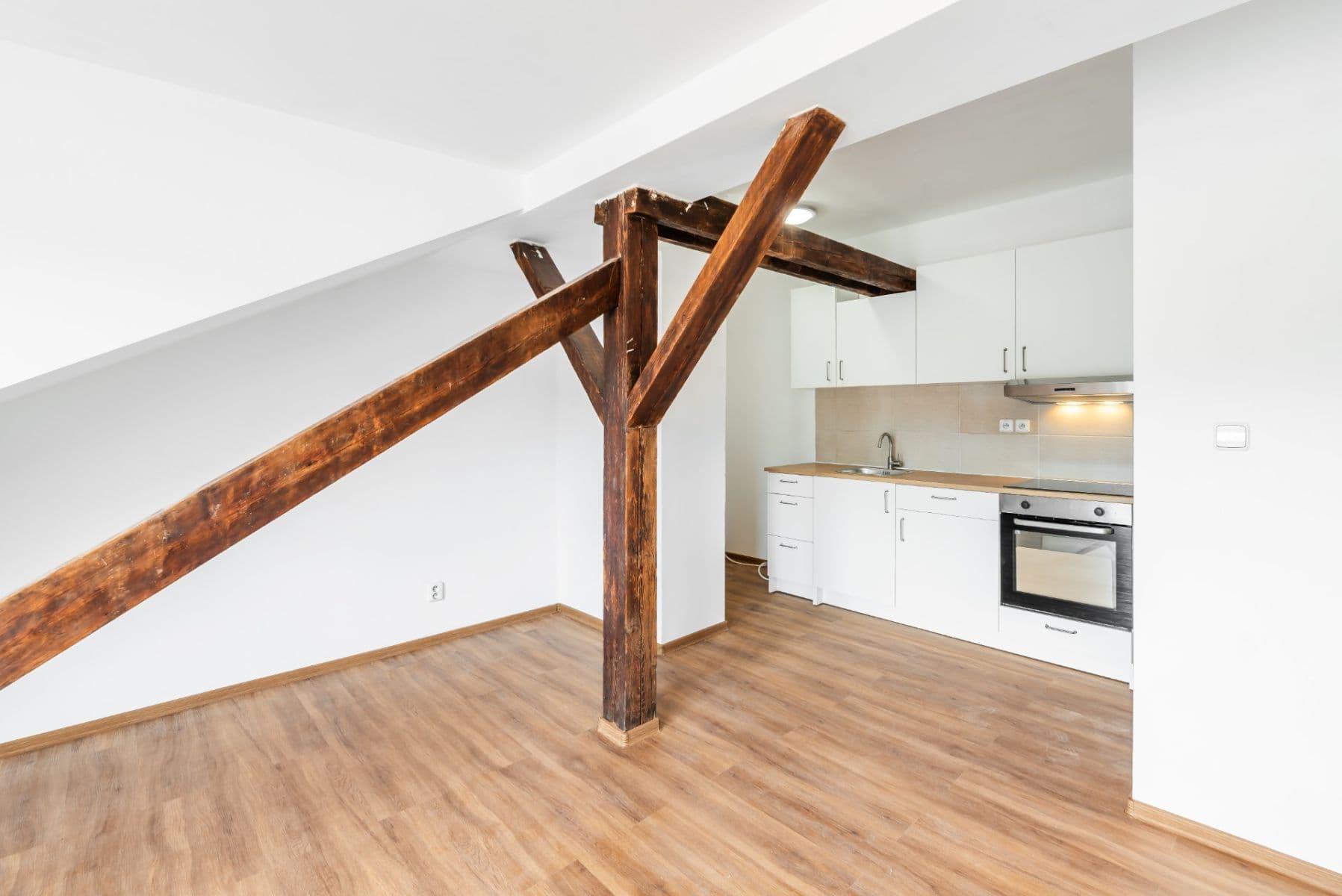 Prodej bytu 3+kk 70 m², Holečkova, Praha, Praha Prodej bytu 3+kk 70 m², Holečkova, Praha, Praha