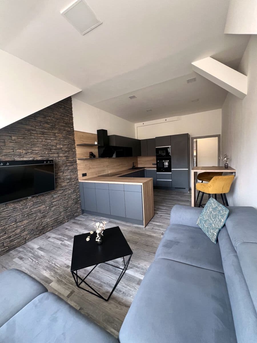 Prodej bytu 2+kk 58 m², Černokostelecká, Praha, Praha Prodej bytu 2+kk 58 m², Černokostelecká, Praha, Praha
