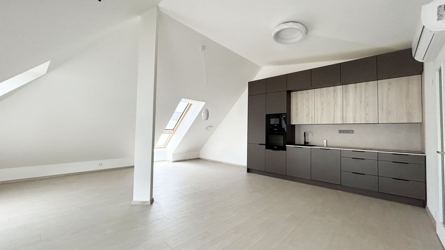 Pronájem bytu 2+kk 85 m², Cihlářská, Hostivice, Středočeský kraj Pronájem bytu 2+kk 85 m², Cihlářská, Hostivice, Středočeský kraj