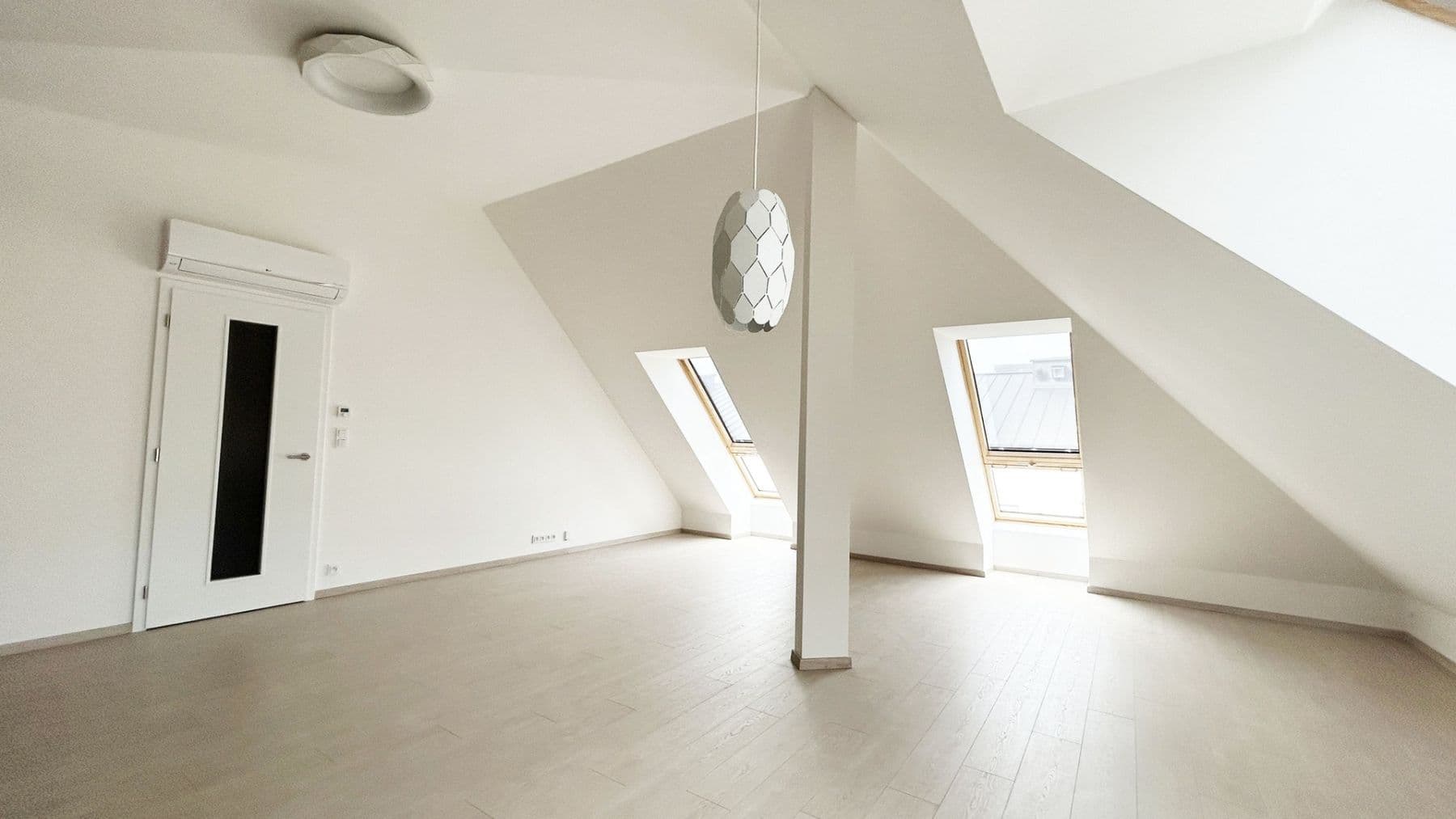 Pronájem bytu 2+kk 85 m², Cihlářská, Hostivice, Středočeský kraj Pronájem bytu 2+kk 85 m², Cihlářská, Hostivice, Středočeský kraj