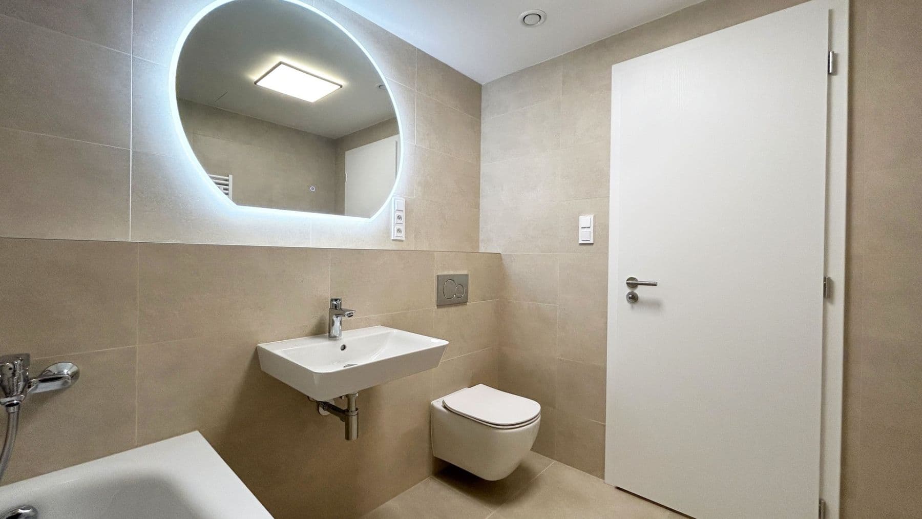 Pronájem bytu 2+kk 85 m², Cihlářská, Hostivice, Středočeský kraj Pronájem bytu 2+kk 85 m², Cihlářská, Hostivice, Středočeský kraj