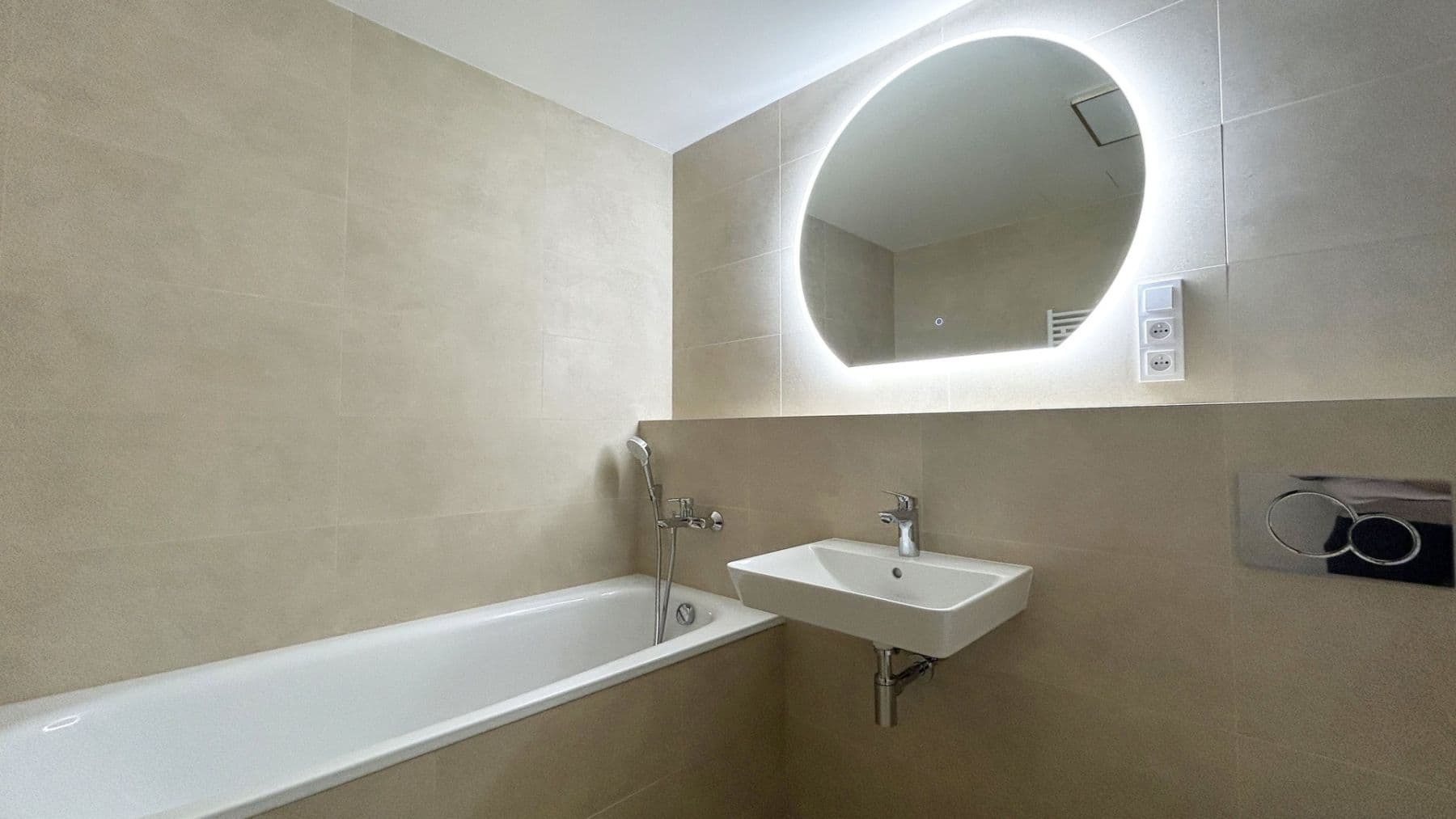 Pronájem bytu 2+kk 85 m², Cihlářská, Hostivice, Středočeský kraj Pronájem bytu 2+kk 85 m², Cihlářská, Hostivice, Středočeský kraj