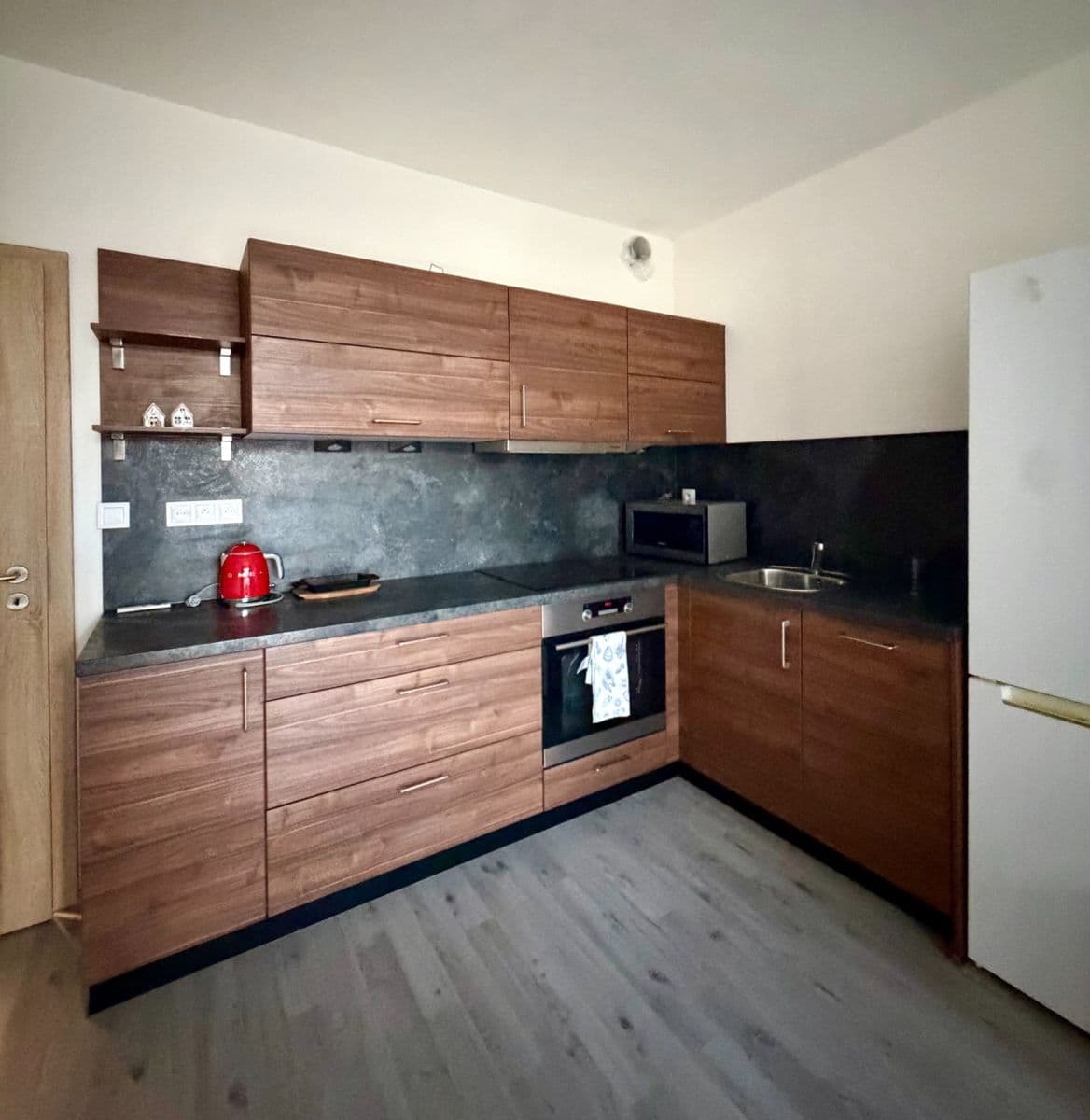 Pronájem bytu 2+kk 43 m², Poděbradova, Plzeň, Plzeňský kraj Pronájem bytu 2+kk 43 m², Poděbradova, Plzeň, Plzeňský kraj