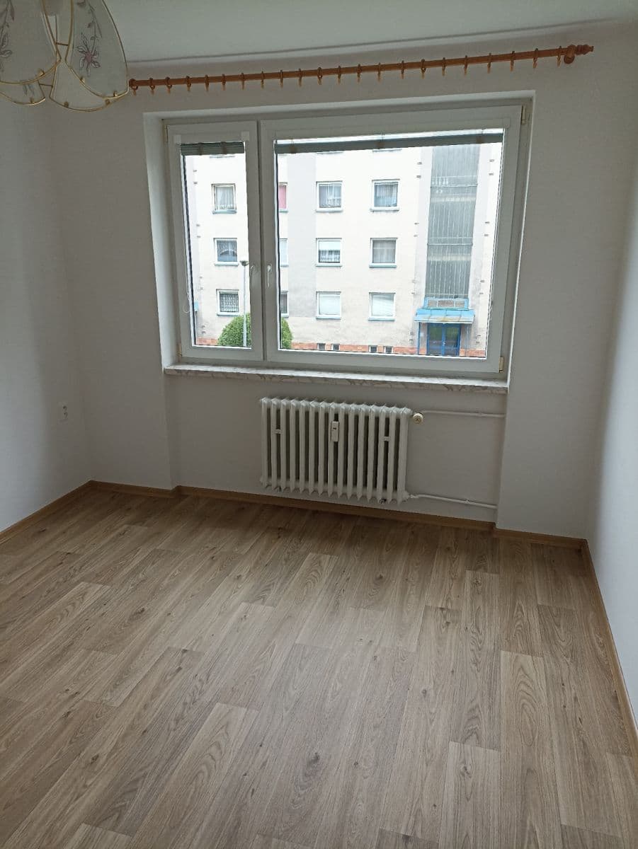 Pronájem bytu 3+1 65 m², Roháčova, Dvůr Králové nad Labem, Královéhradecký kraj Pronájem bytu 3+1 65 m², Roháčova, Dvůr Králové nad Labem, Královéhradecký kraj