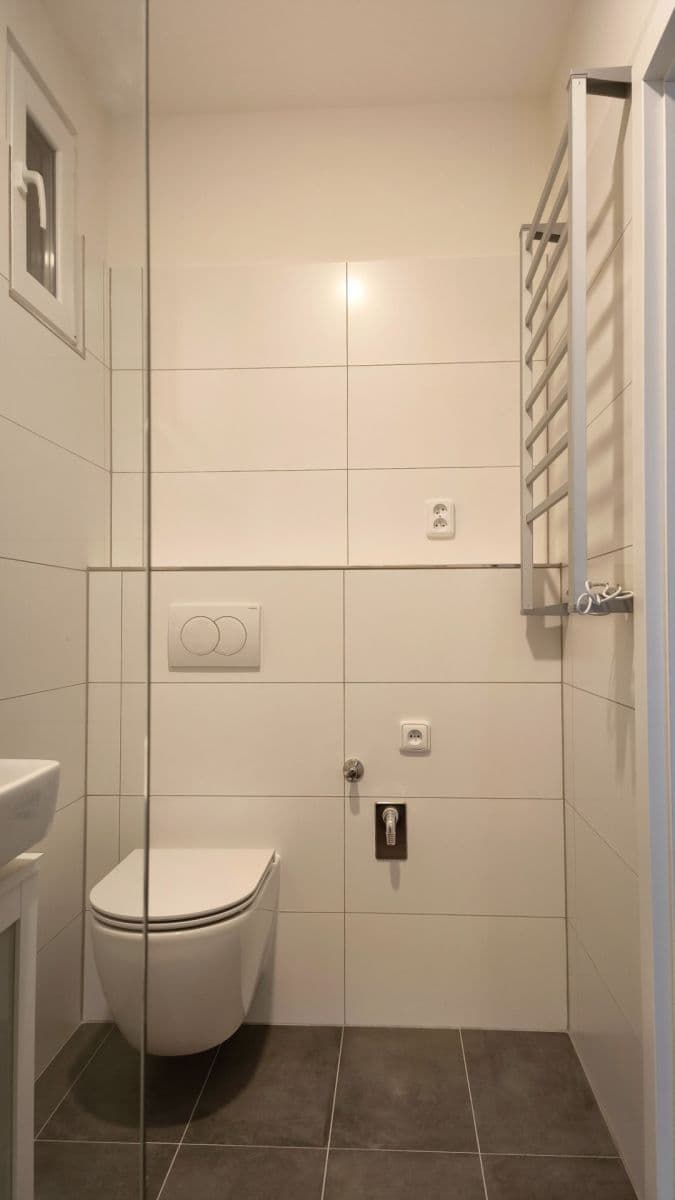 Pronájem bytu 1+1 45 m², Na Kopečku, Praha, Praha Pronájem bytu 1+1 45 m², Na Kopečku, Praha, Praha