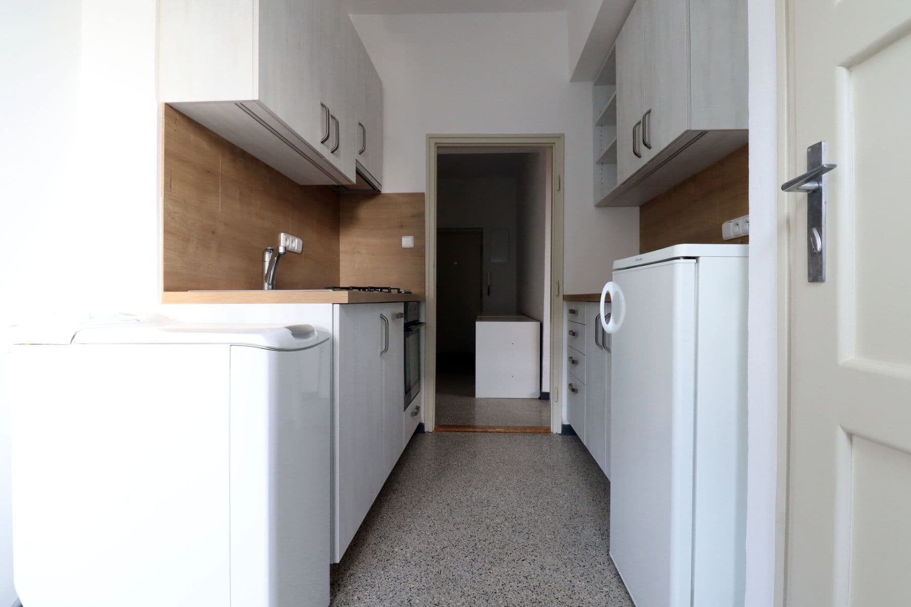 Pronájem bytu 2+1 56 m², Vladivostocká, Praha, Praha Pronájem bytu 2+1 56 m², Vladivostocká, Praha, Praha
