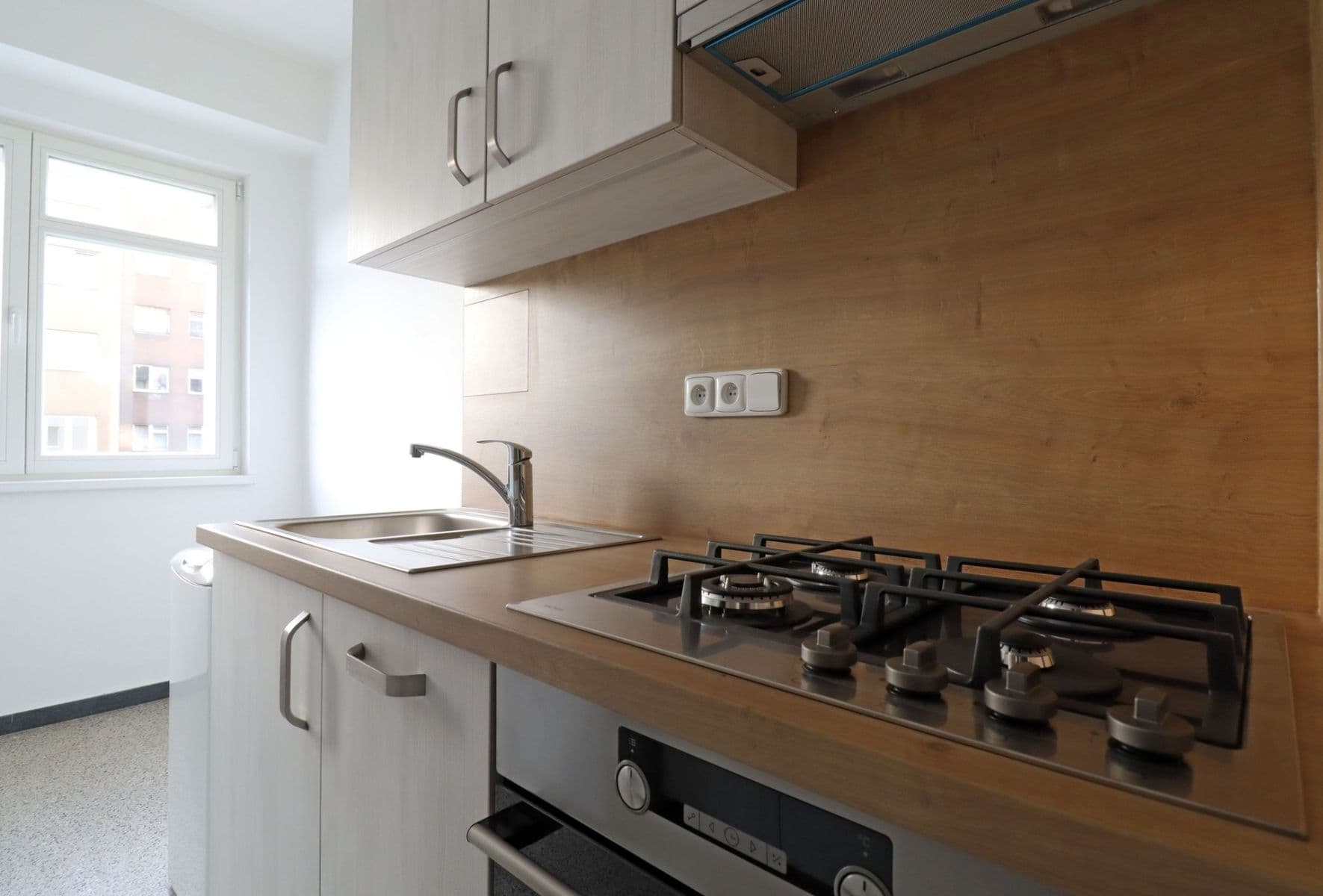 Pronájem bytu 2+1 56 m², Vladivostocká, Praha, Praha Pronájem bytu 2+1 56 m², Vladivostocká, Praha, Praha