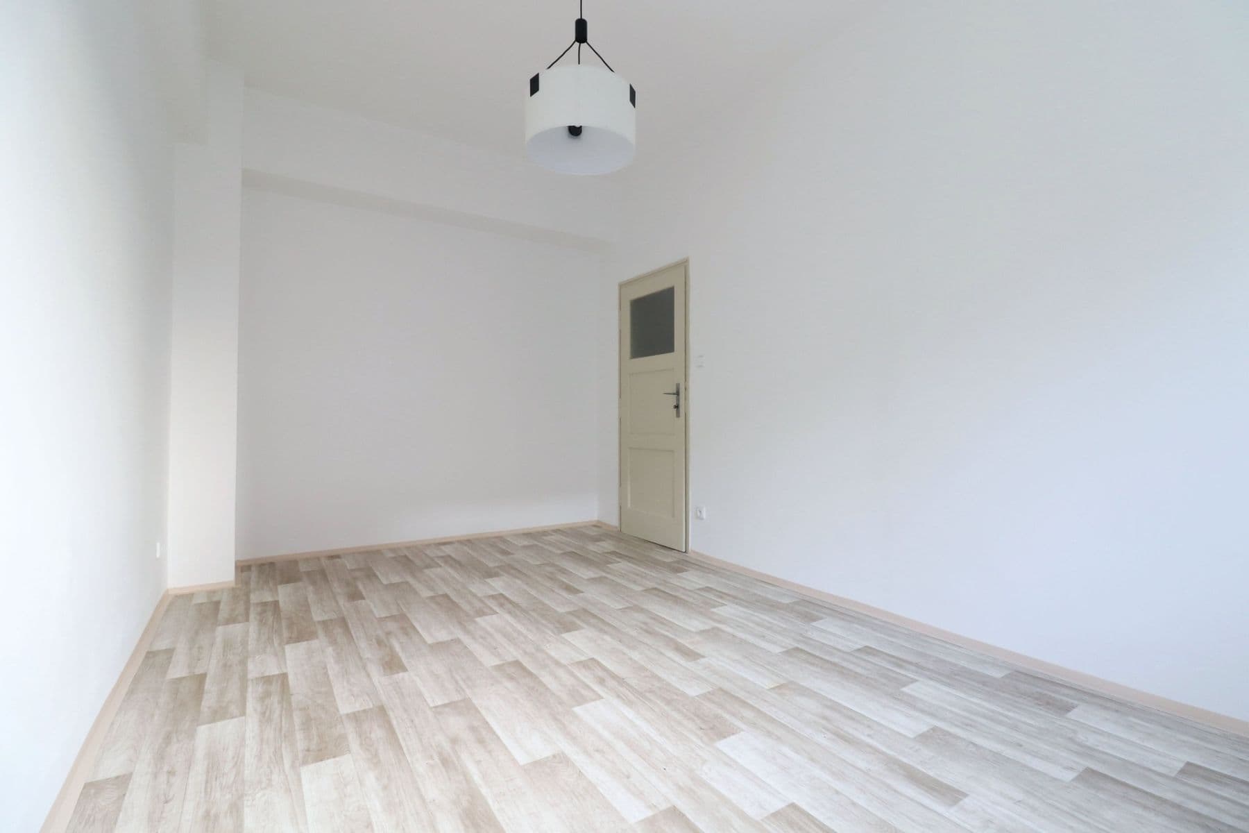 Pronájem bytu 2+1 56 m², Vladivostocká, Praha, Praha Pronájem bytu 2+1 56 m², Vladivostocká, Praha, Praha