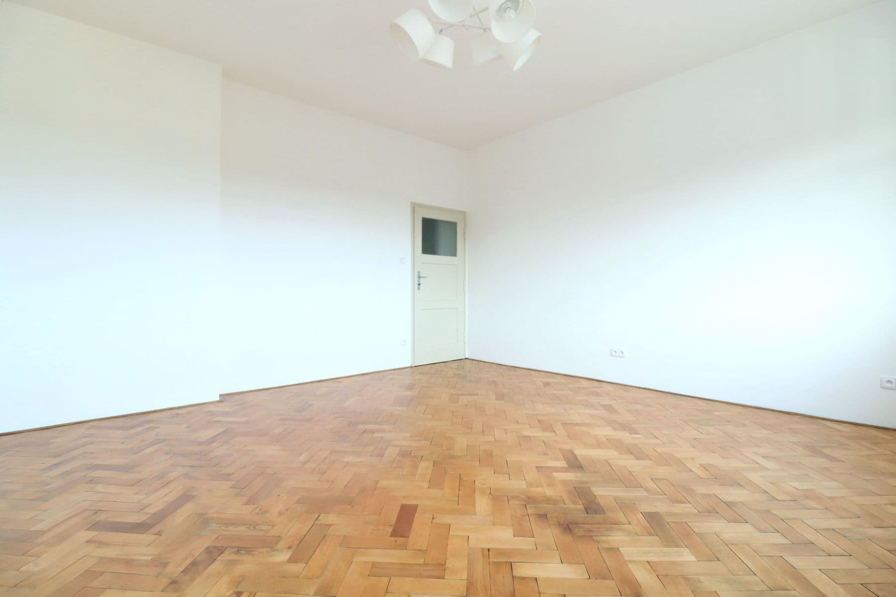 Pronájem bytu 2+1 56 m², Vladivostocká, Praha, Praha Pronájem bytu 2+1 56 m², Vladivostocká, Praha, Praha