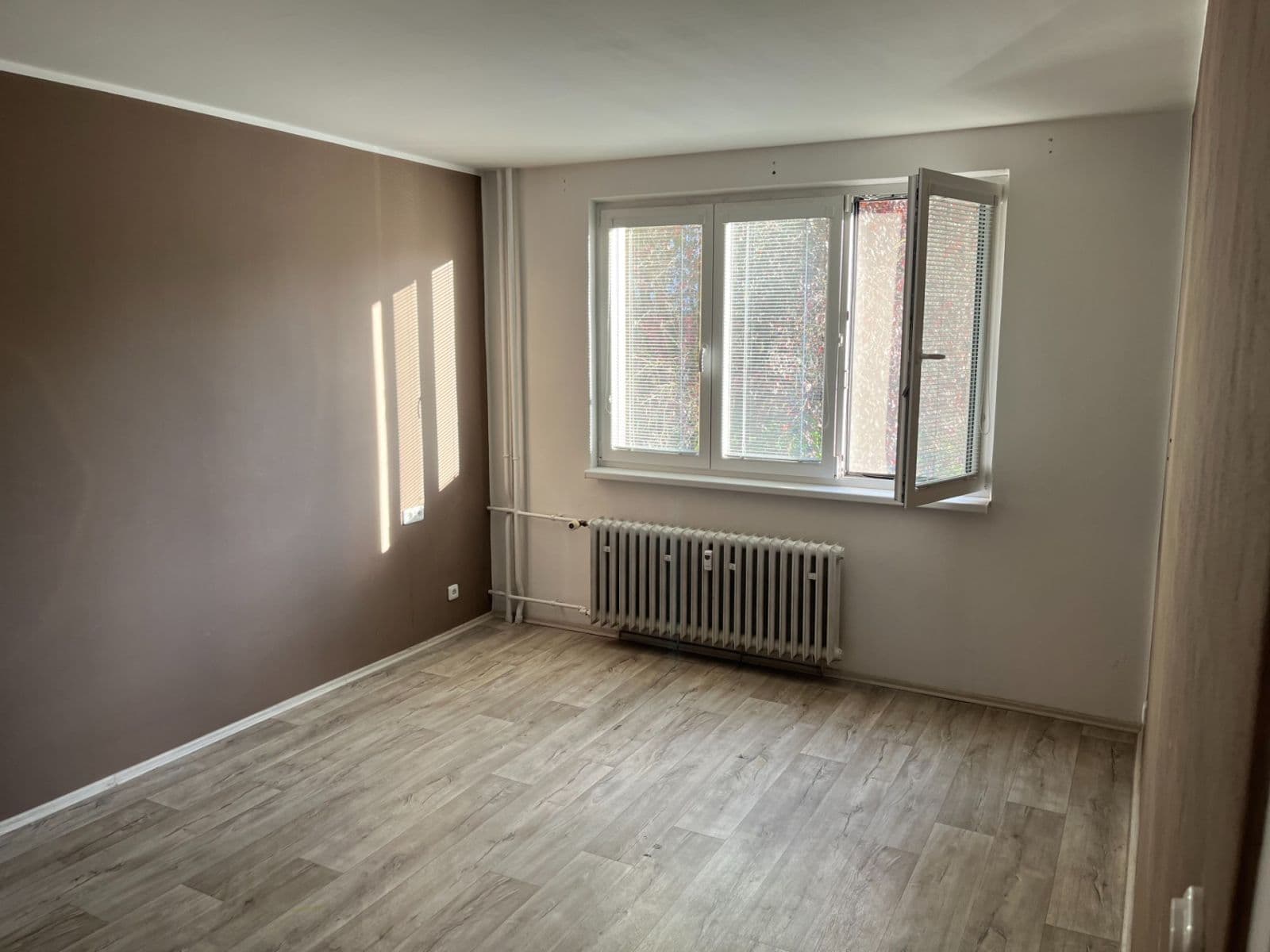 Pronájem bytu 2+1 62 m², Dukelská, Zlín, Zlínský kraj Pronájem bytu 2+1 62 m², Dukelská, Zlín, Zlínský kraj
