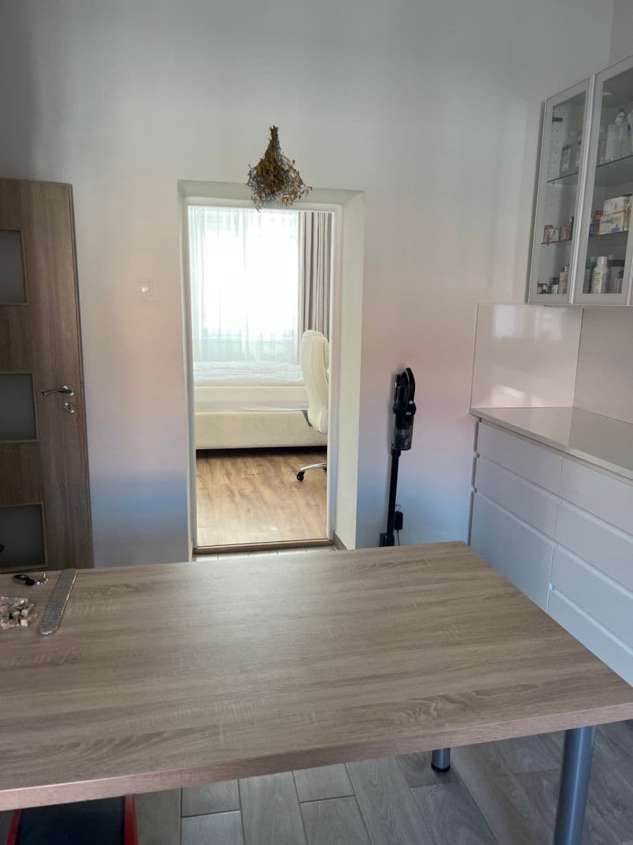 Pronájem bytu 2+1 70 m², Roháčova, Tábor, Jihočeský kraj Pronájem bytu 2+1 70 m², Roháčova, Tábor, Jihočeský kraj